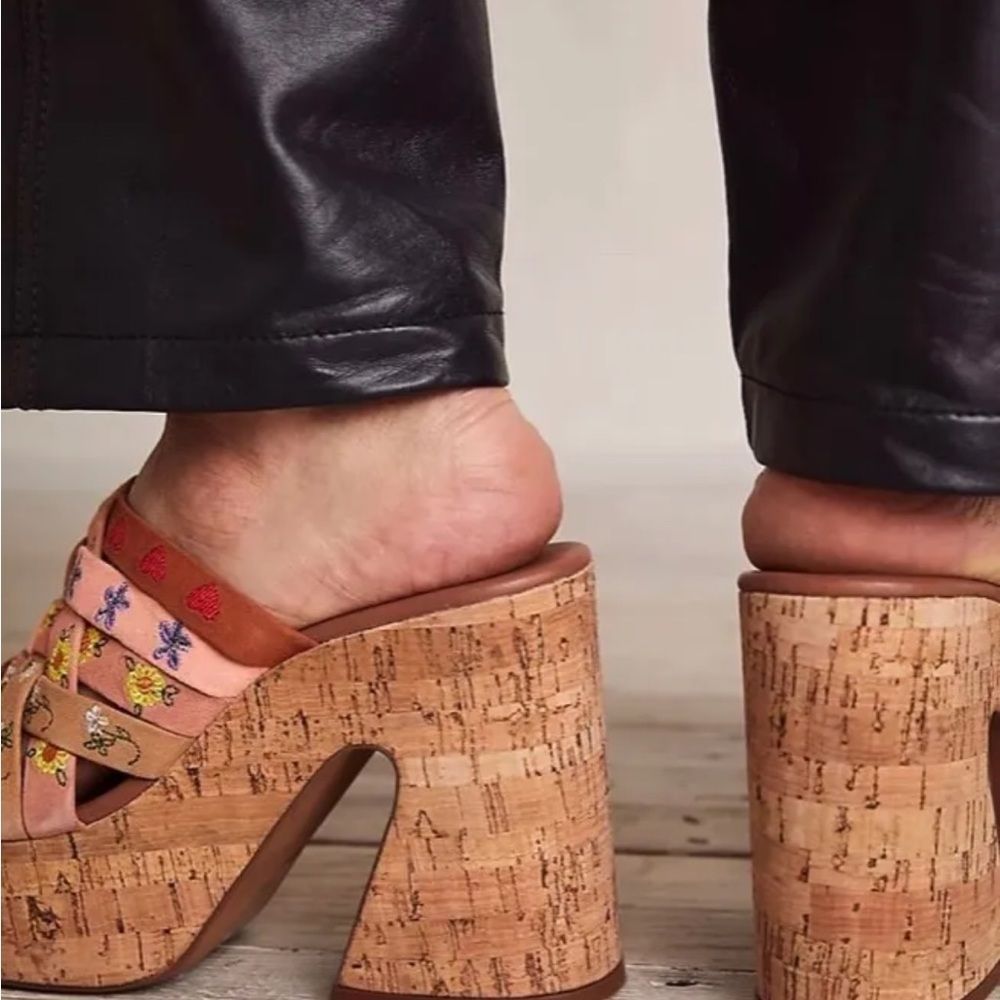 Free People Lisbon Platform Mules Sandal Embroidery Tan Multi Cork - Picture 7 of 10
